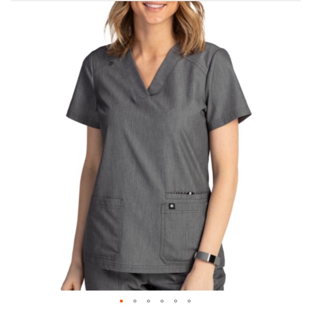 Beyond Scrubs women’s scrub top